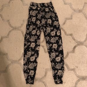 Floral print Brandy Melville Joggers